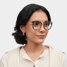 Leila Tortoise Butterfly Glasses1