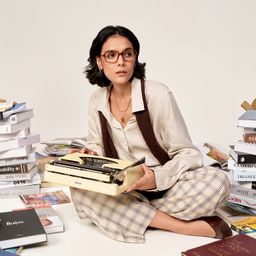 Beatrice Yellow Rectangle Glasses10