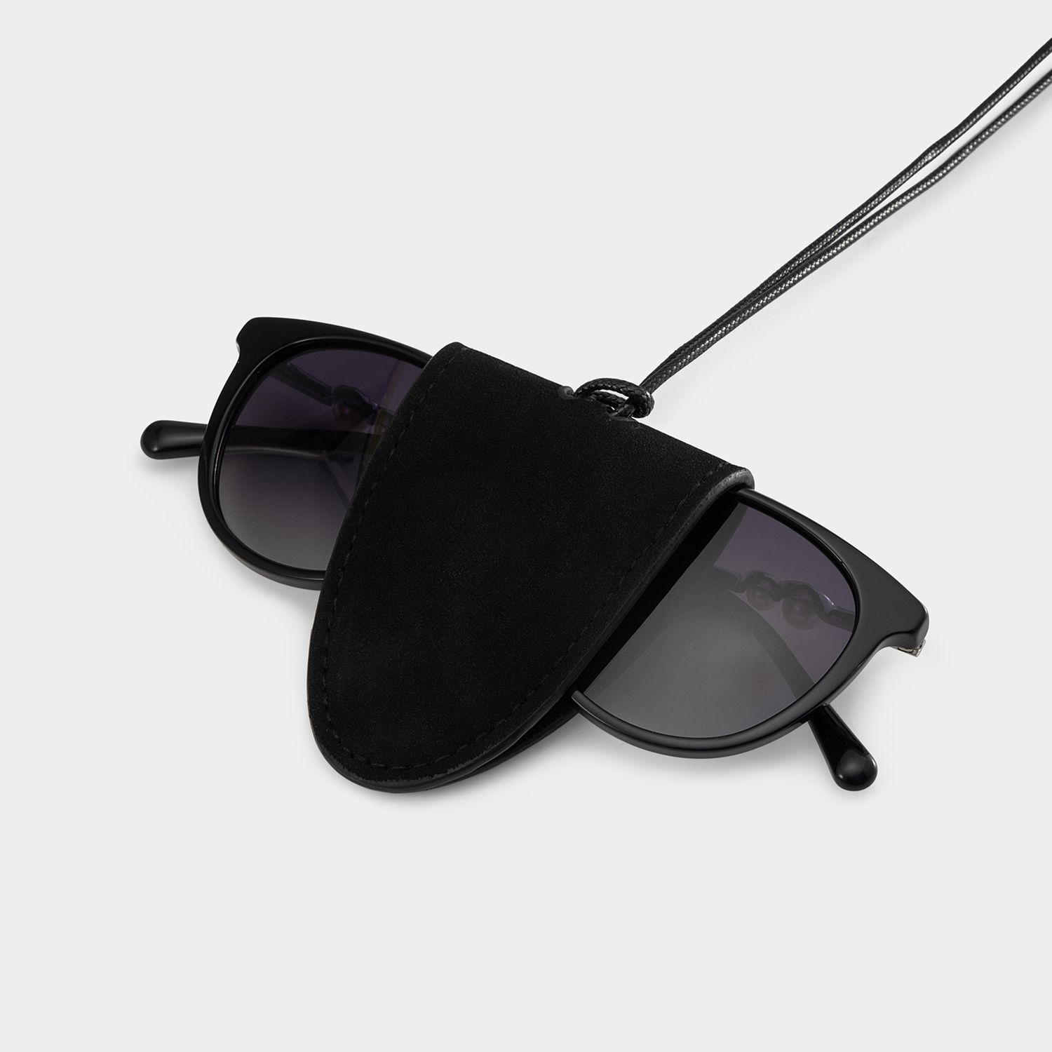 Magnetic Sunglasses Strap Eyeglass Cord in Black Color2