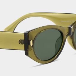 Reina Green Geometric Sunglasses4