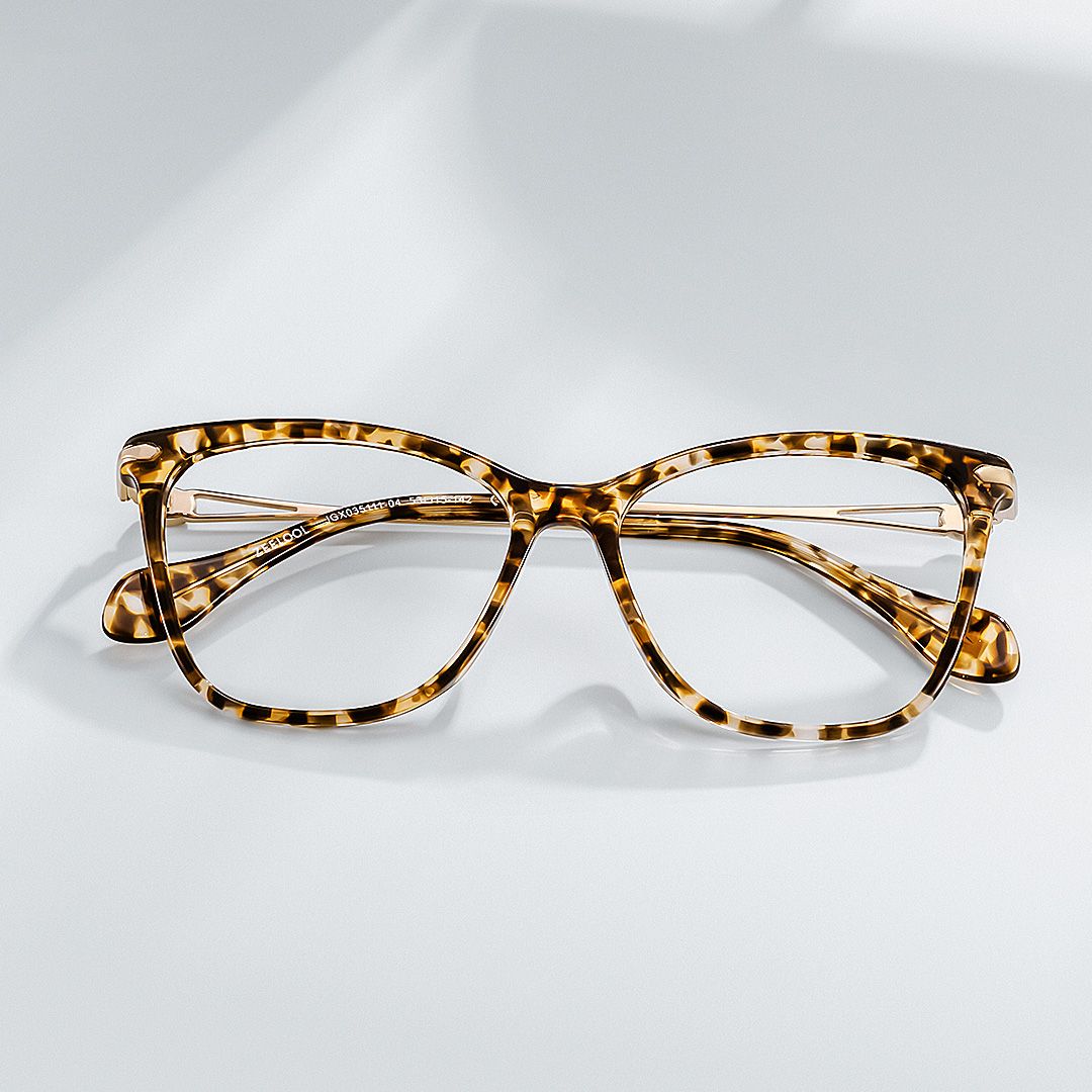 Butterfly-Shaped Spectacles With Shiny Diamond On The Temples0