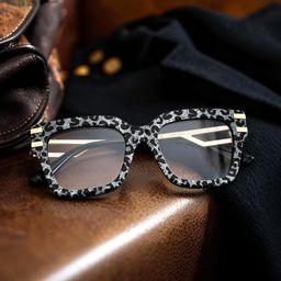 Lidia Gray Leopard Square Glasses0