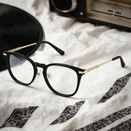 Laura Black Square Glasses0