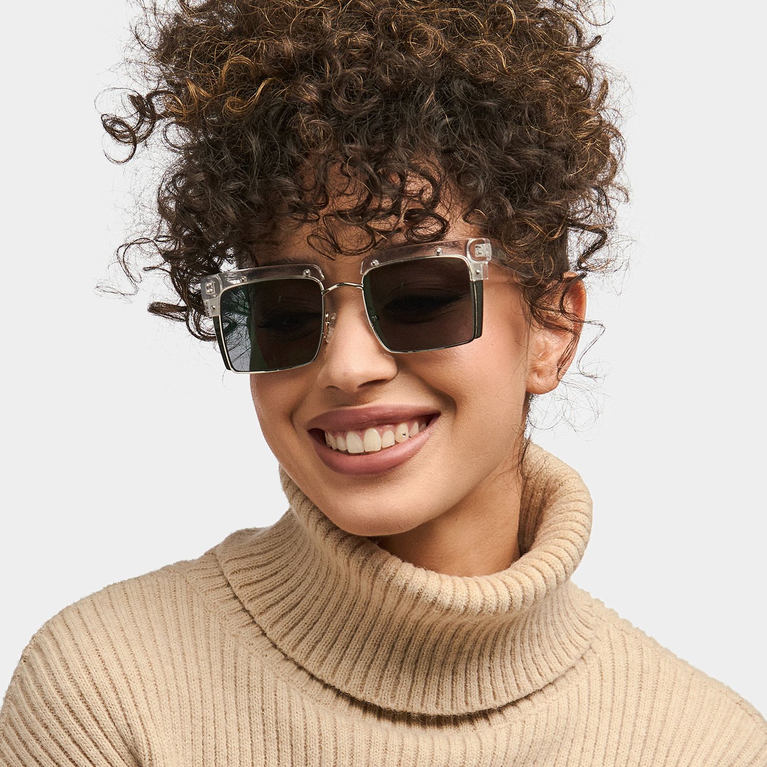 Kiana Clear Square Sunglasses to Frame Your Face | ZEELOOL1