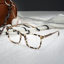 Zoe Tortoise Square Glasses4