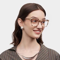 Zoe Tortoise Square Glasses1