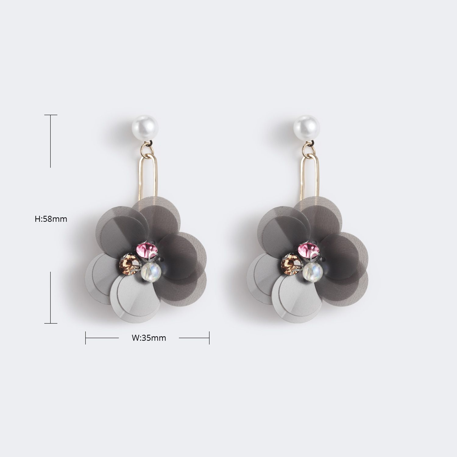 Vintage Petal Shaped Gray Earrings3