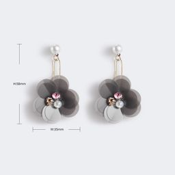 Vintage Petal Shaped Gray Earrings Vintage Petal S3