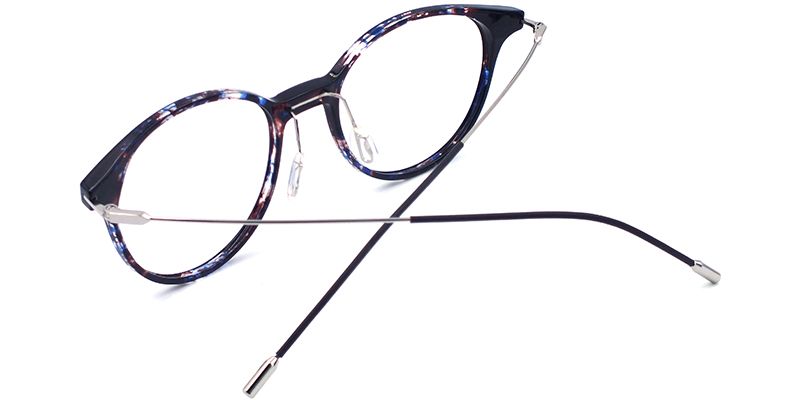 Lisa Loeb Cat Eye Glasses9