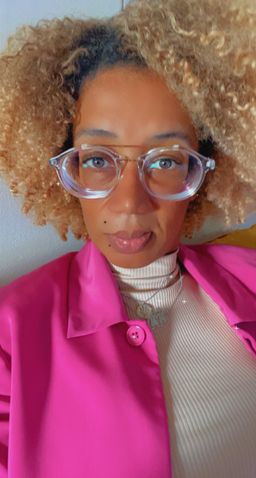 nice glasses fit well and good quality at all. in love with it0