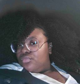 Love the shape of the glasses. They're a whole vibe!-1