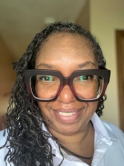 I would also like these frames in a matte black or green 1