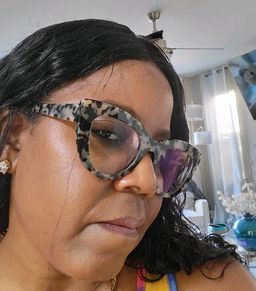 This large and rather heavy frame slips down my nose a little, BUT is 2