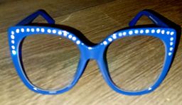 Love ! These frames are perfect. Not too big or too small. Great fit, 1