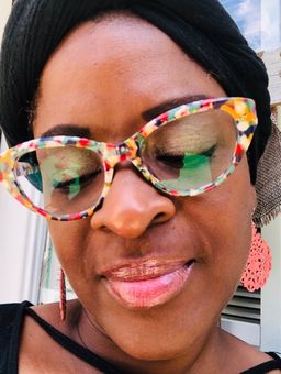 Prescription: Progressive
Size: Medium
One of my favorites!!! These ar1