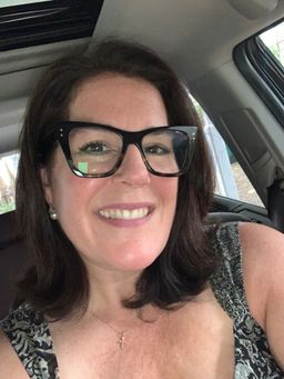 LOVE these glasses and receive compliments constantly about them! I w0