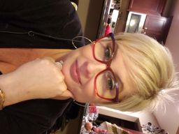 These glasses are so much prettier in person.  I wear progressive lens0