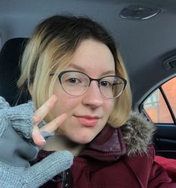 I had been looking everywhere for a small frame for my face because po0