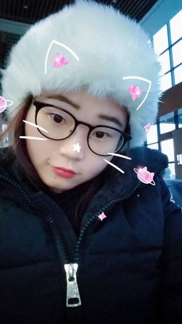  Simple, Elegant, Untra-light weight, Very suit on me.I love my glasse0