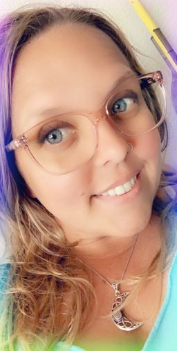 I love these! They’re really cute, super comfy and don’t fall off my f0